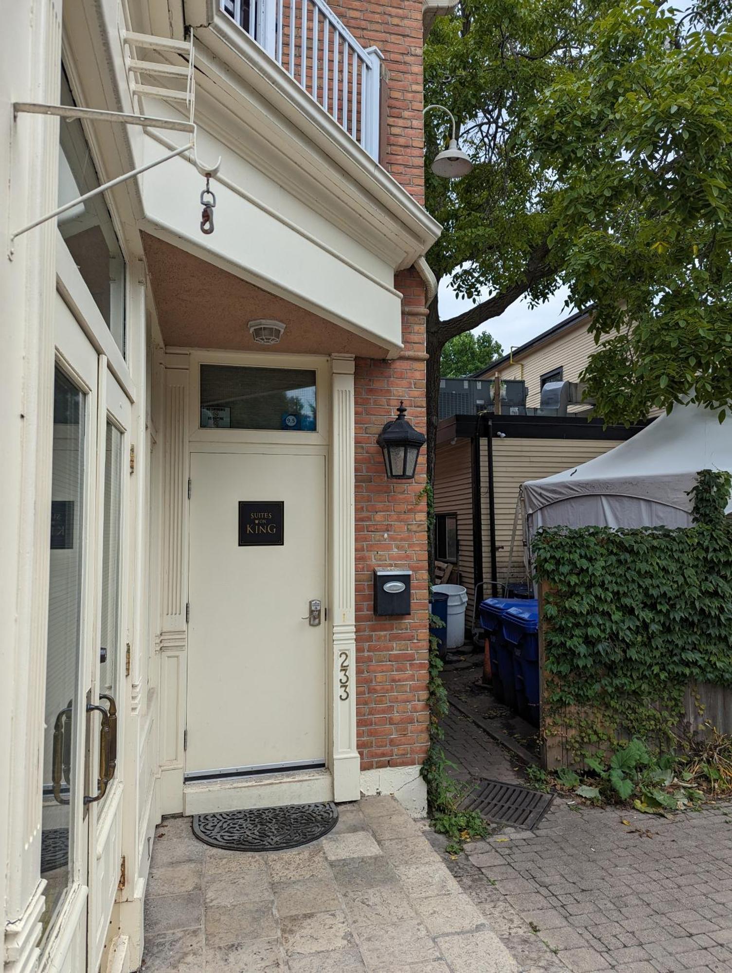 Suites On King Niagara-on-the-Lake Exterior photo